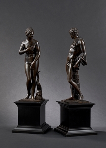 PAIR OF BRONZES AFTER THE ANTIQUE  VENUS MEDICI AND BELVEDERE ANTINOUS AFTER FRANCOIS DUQUESNOY (1597- 1643) CIRCA 1700 