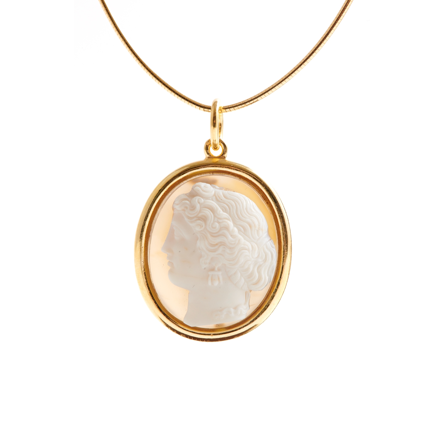 UNIQUE PENDANT WITH A CAMEO OF A NEOCLASSICAL PROFILE OF A WOMAN